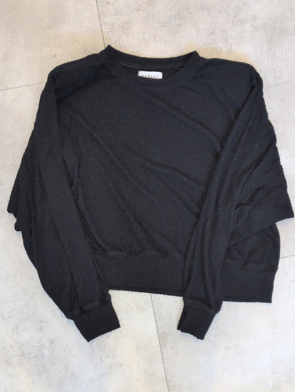 Velvet by Graham & Spencer Black Crewneck Sweater Top